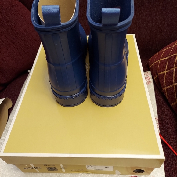 Michael kors Mac rain rain booties size 9 - Picture 9 of 10